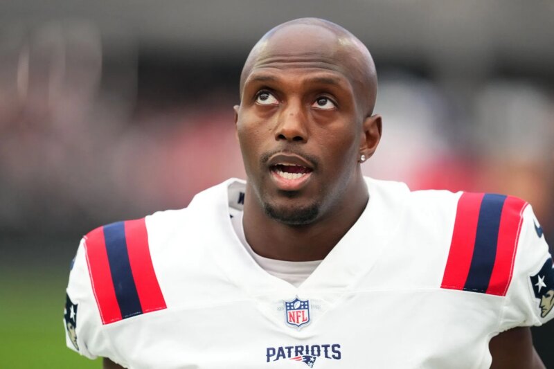 “É a coisa mais desrespeitosa” NFLPA apóia Devin McCourty por convocar a liga para instalar grama para a FIFA e mudar para grama para a NFL