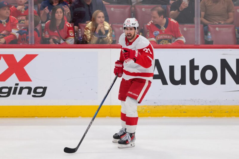 Rumores da NHL: duas vezes vencedor da Stanley Cup envia primeira oferta a Dylan Larkin em meio a seu pedido de troca dos Red Wings