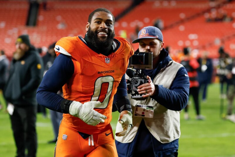 Jonathon Cooper preso novamente: Broncos OLB autuado na prisão de Douglas Co. após duas acusações adicionais