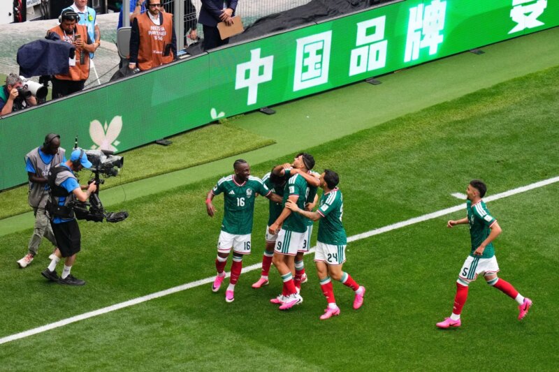 México 2 x 0 África do Sul: 5 pontos de discussão enquanto os cartões vermelhos ofuscam o primeiro jogo