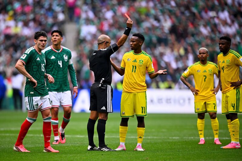 México 2 x 0 África do Sul: Mais cartões vermelhos do que gols na vitória dos anfitriões na estreia da Copa do Mundo da FIFA 2026