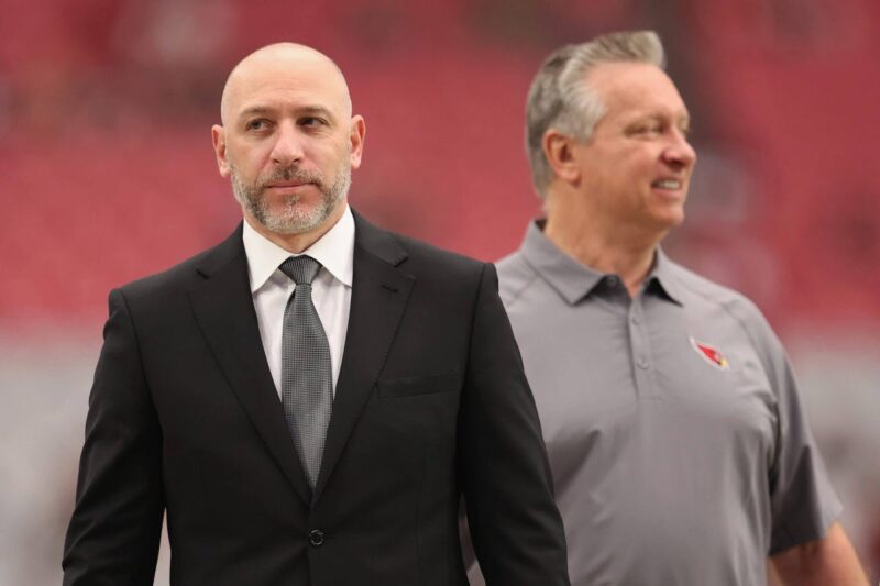 ESPN procura Dave Pasch e Bob Wischusen para substituir Chris Fowler nas transmissões de jogos da NFL: Fontes