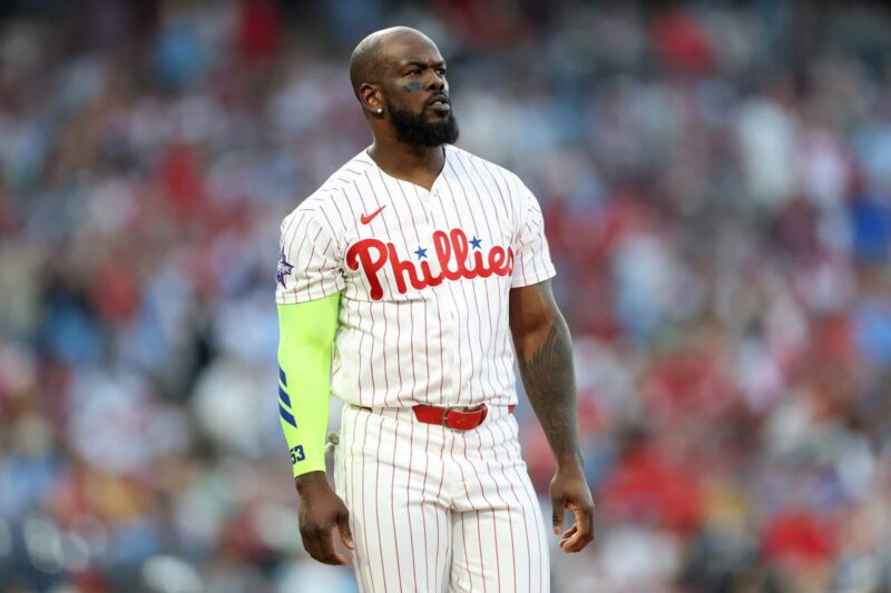 Phillies coloca Adolis García no IL com ruptura lateral direita, convoca Gabriel Rincones Jr.