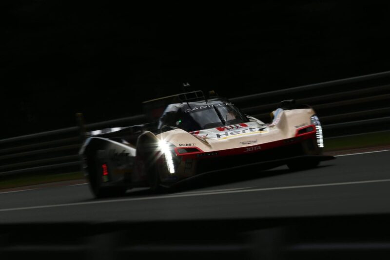 Cadillac arrebata a pole em Le Mans por 0,005 segundos e depois perde para a BMW após penalidade