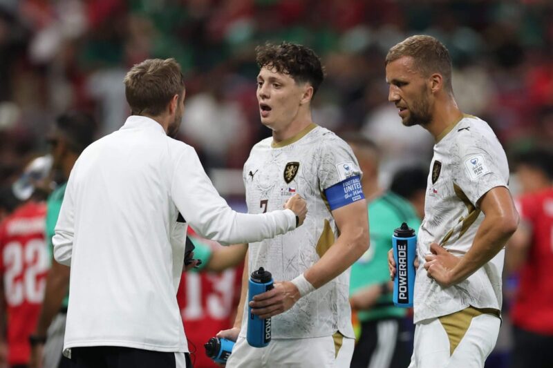 Pausas para hidratação da Copa do Mundo: Por que existem? Como isso afetará o jogo? E quanto aos anúncios?