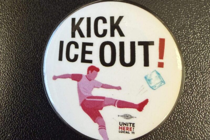 Trabalhadores do SoFi Stadium receberam botões ‘Kick ICE Out’ do sindicato antes da USMNT-Paraguai