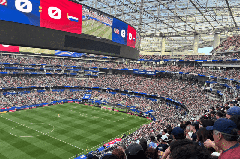 USMNT desafia preocupações com vendas de ingressos e abre sua Copa do Mundo no SoFi Stadium quase lotado