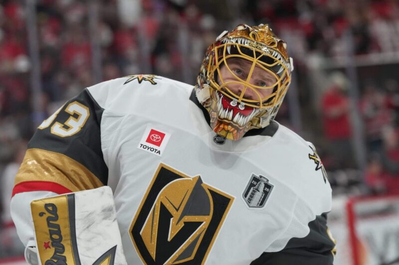 Os Golden Knights podem precisar de seu goleiro para roubar o jogo 6. Adin Hill já fez isso antes
